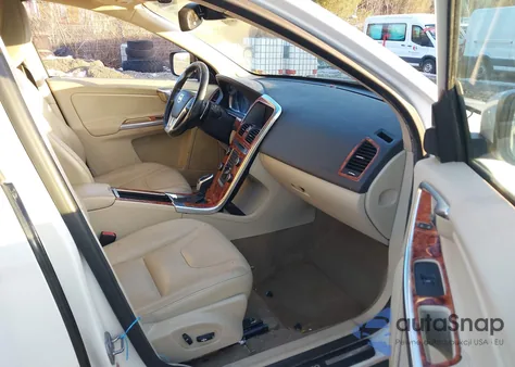 2015 Volvo Xc60 T6 Premier Plus from USA, damaged, VIN YV4902RC0F2590405